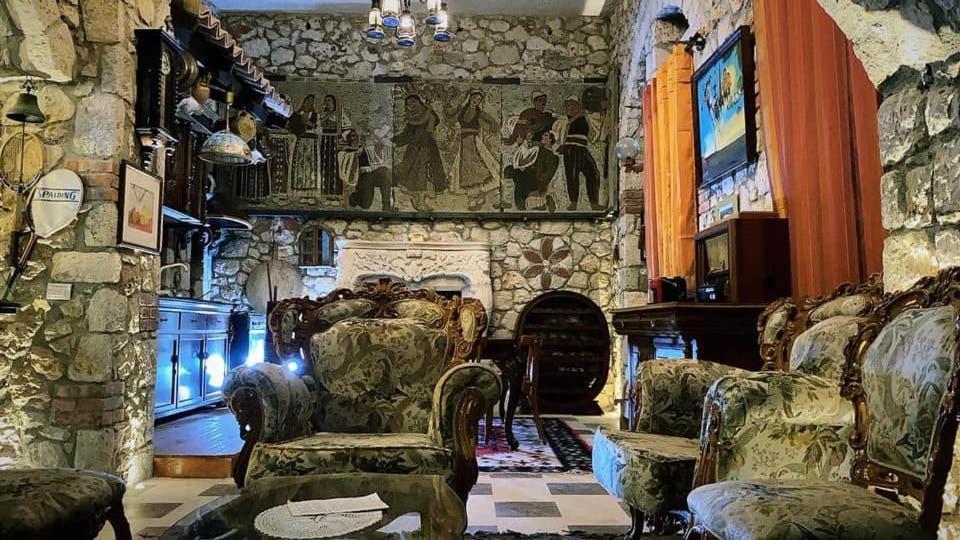 Solomon&Sons Hotel Dhërmi Kültér fotó
