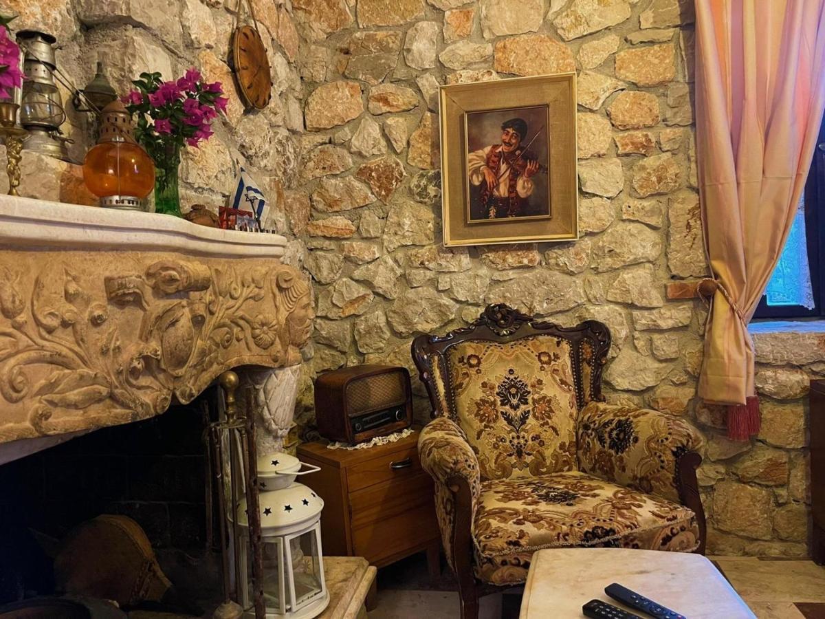 Solomon&Sons Hotel Dhërmi Kültér fotó