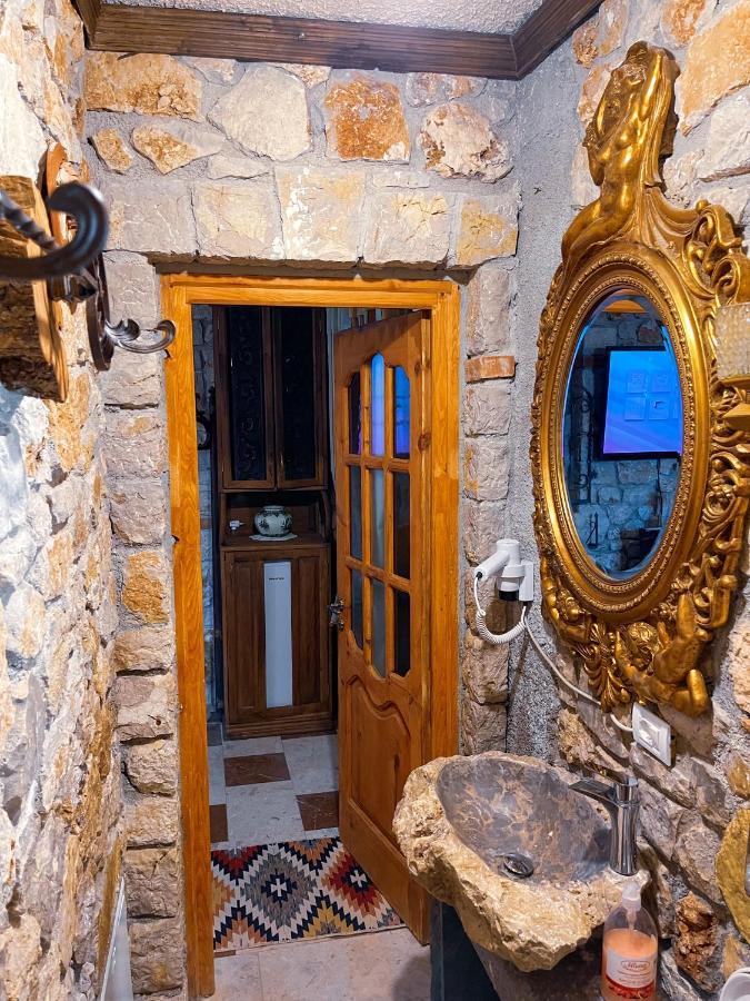 Solomon&Sons Hotel Dhërmi Kültér fotó