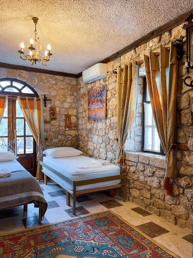 Solomon&Sons Hotel Dhërmi Kültér fotó