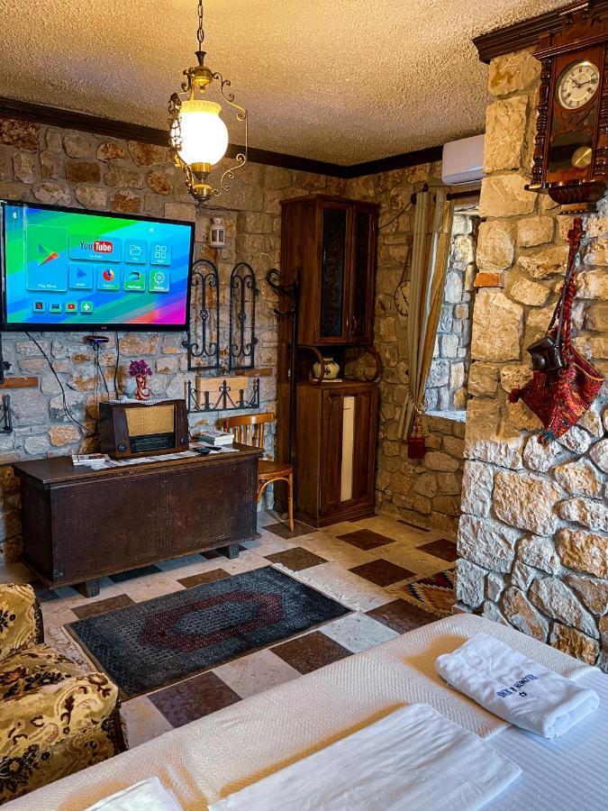 Solomon&Sons Hotel Dhërmi Kültér fotó